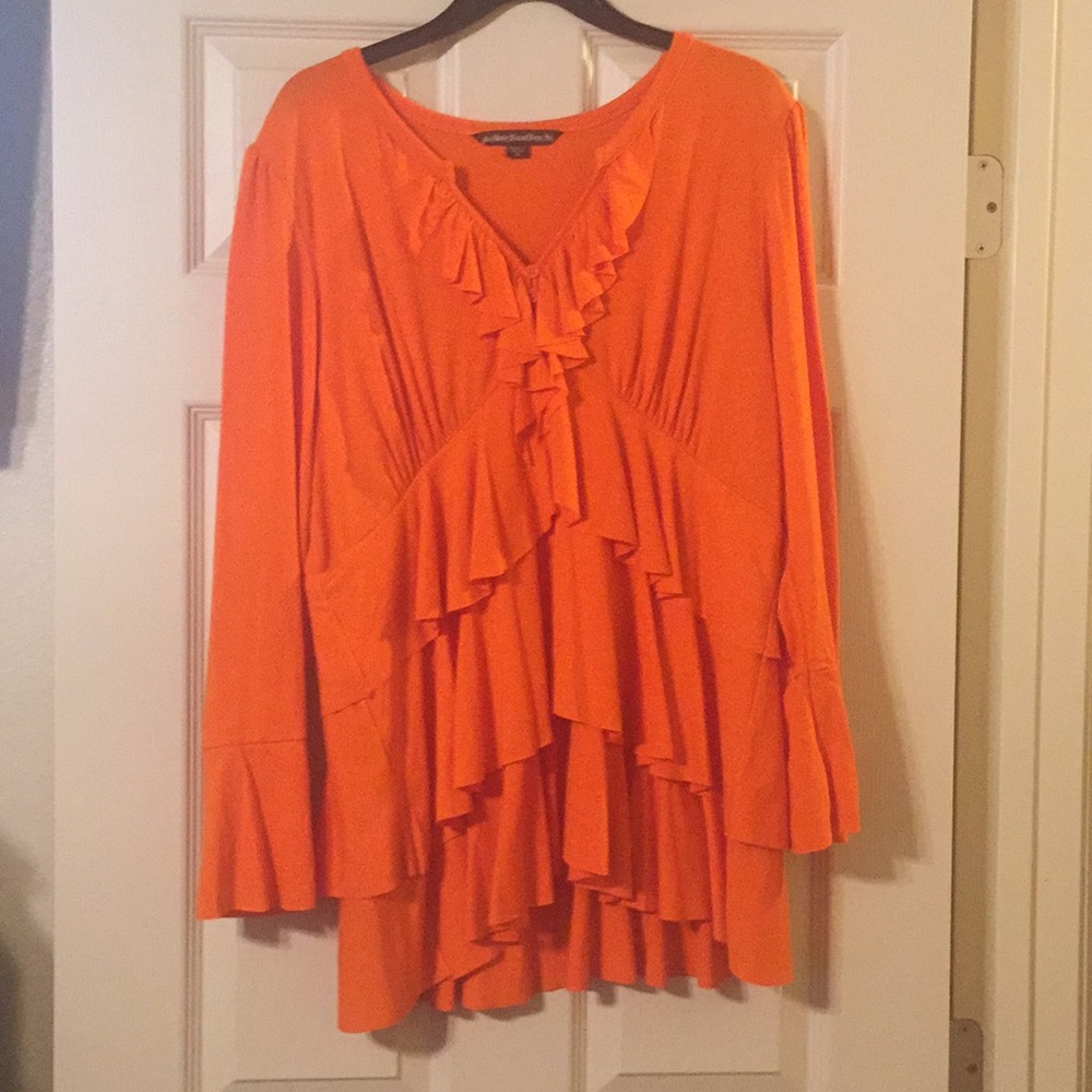 L/s ruffled top